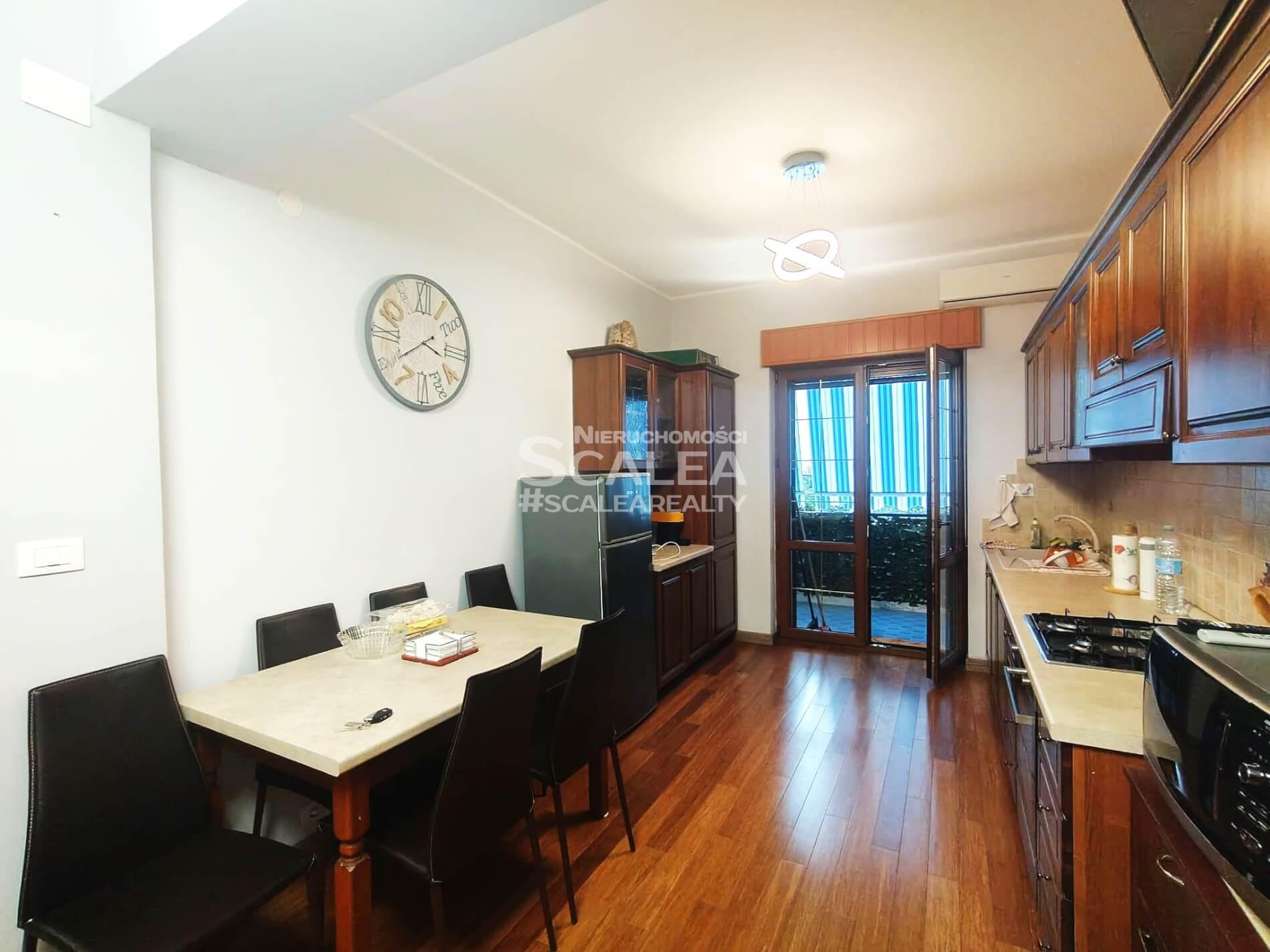 Scalea, luksusowy apartament 120 metrów kwadratowych, 100 metrów od plaży