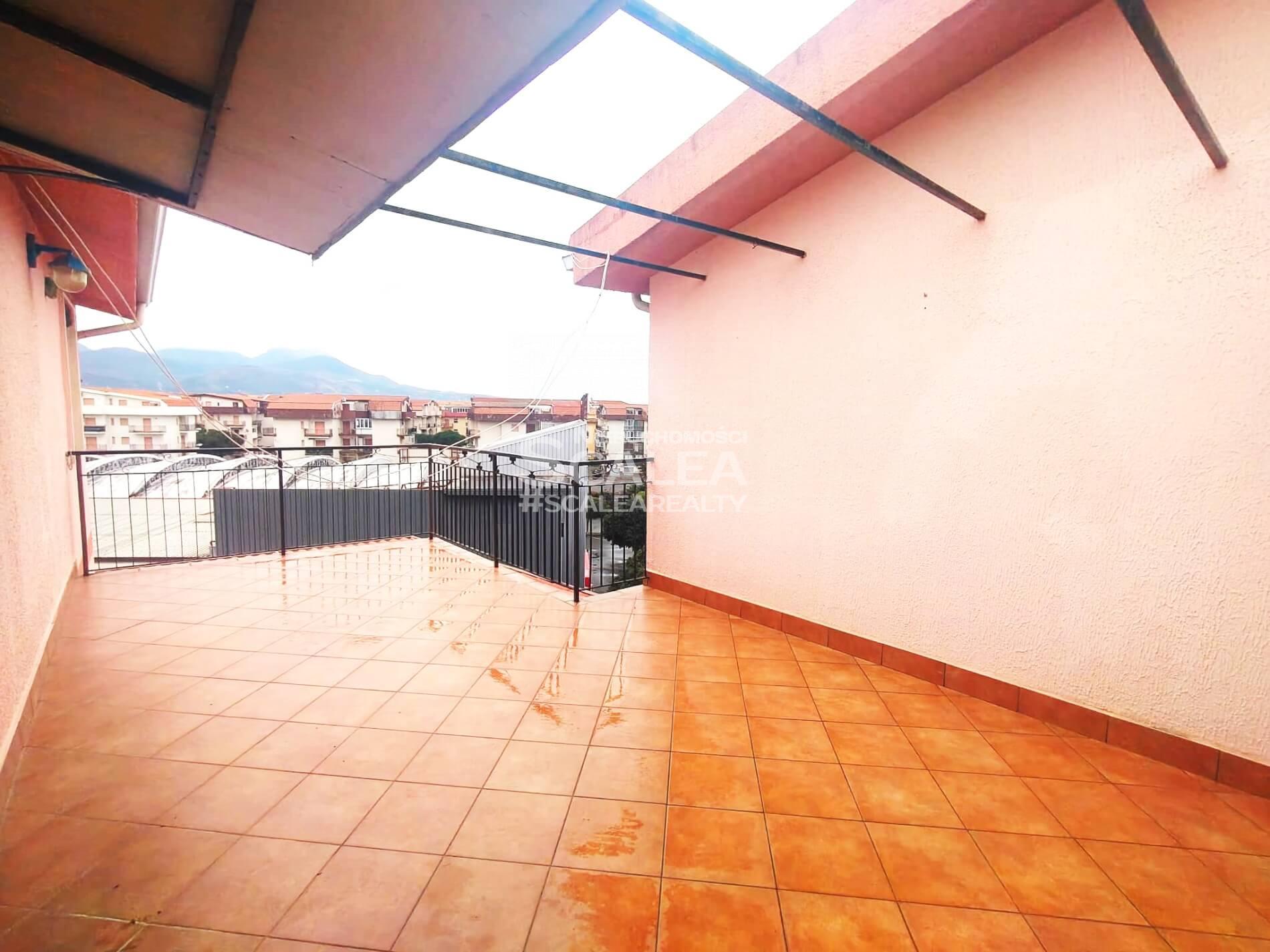 Scalea, apartament 200 metrów od morza z widokiem
