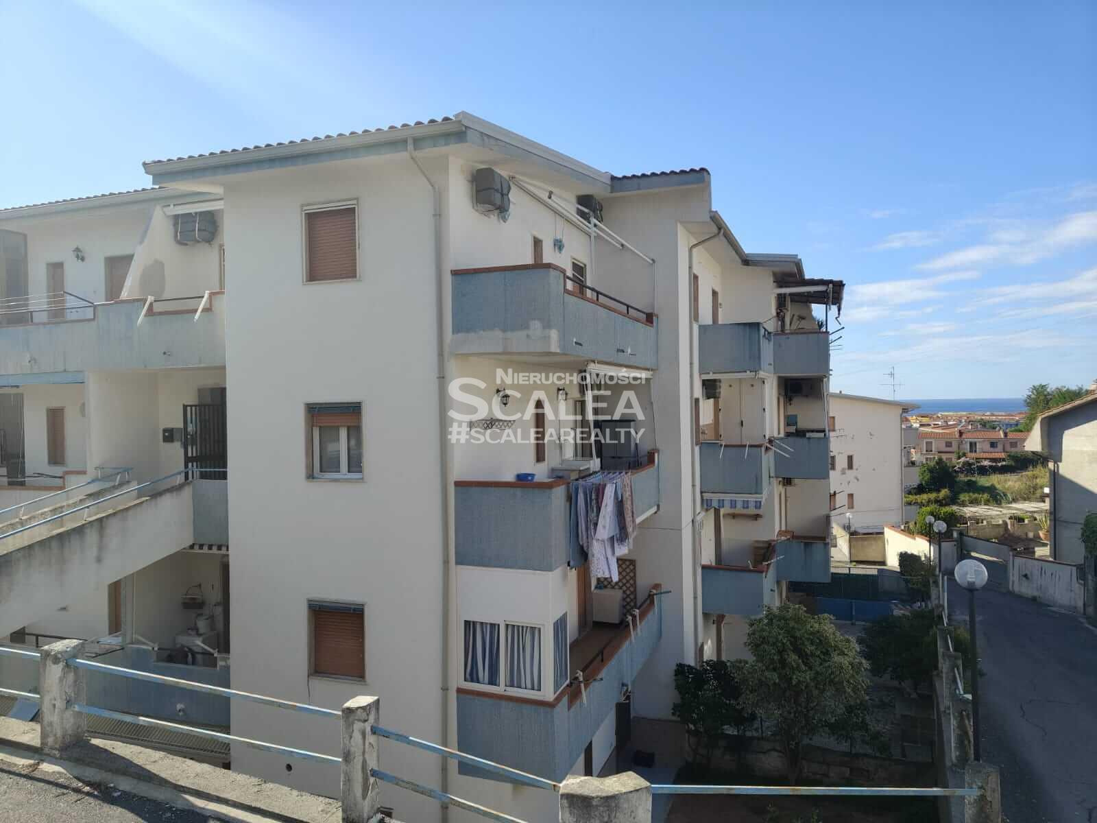 Apartament w Scalea z dala od miejskiego zgiełku z widokiem na panoramę miasta