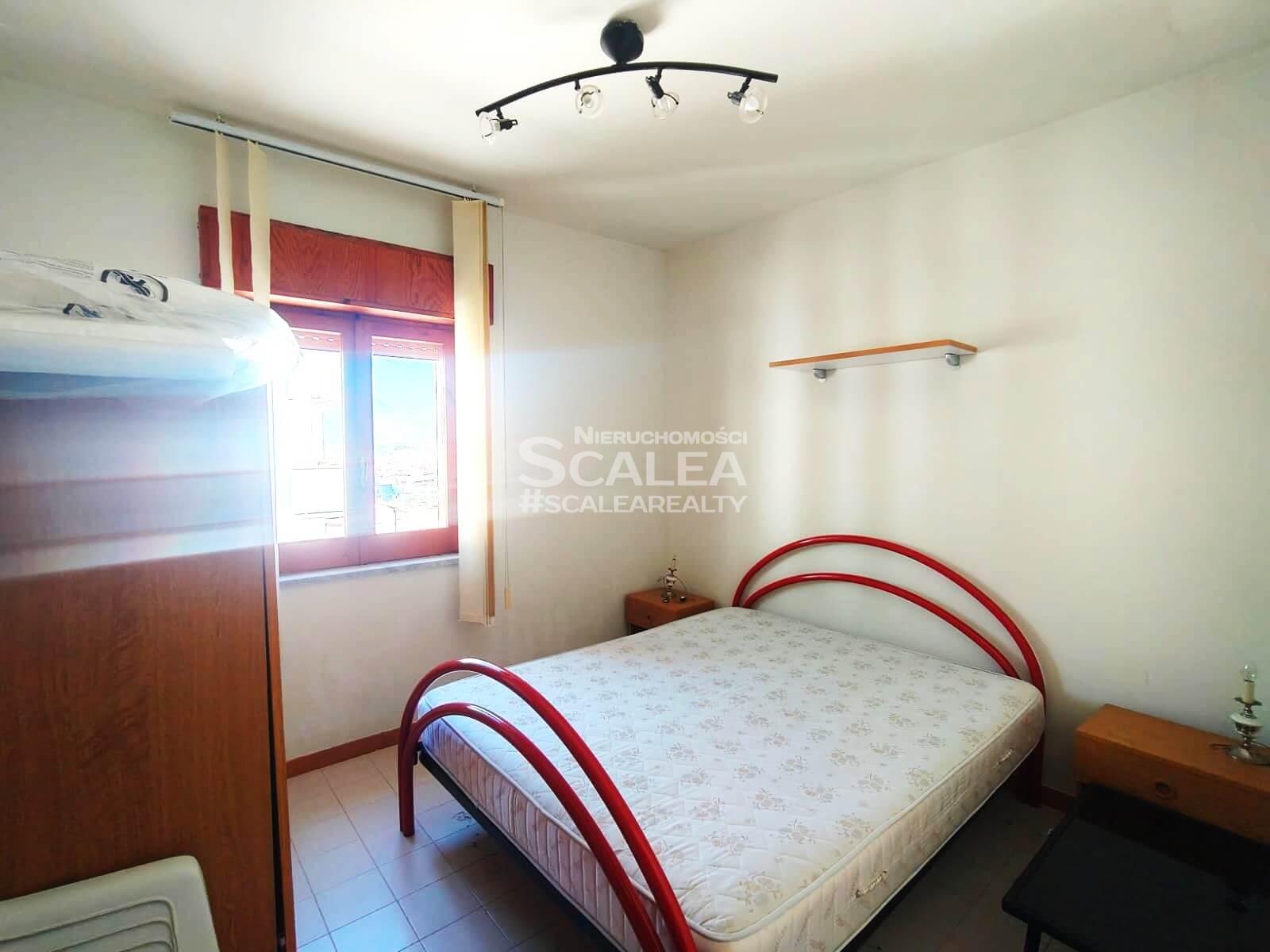 Apartament w Scalea z dala od miejskiego zgiełku z widokiem na panoramę miasta