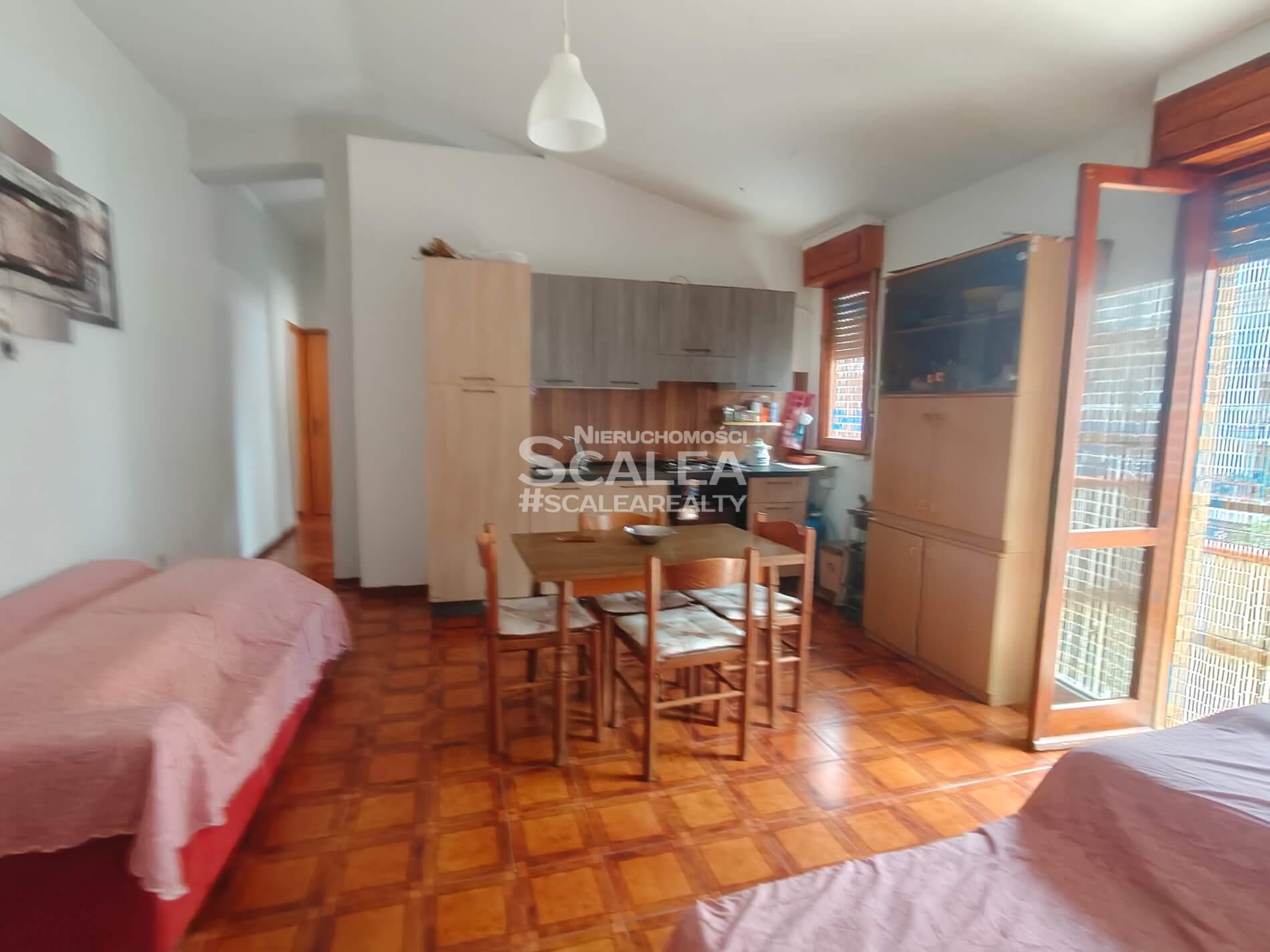 Apartament w centrum Scalea, 2 piętro, 3 sypialnie