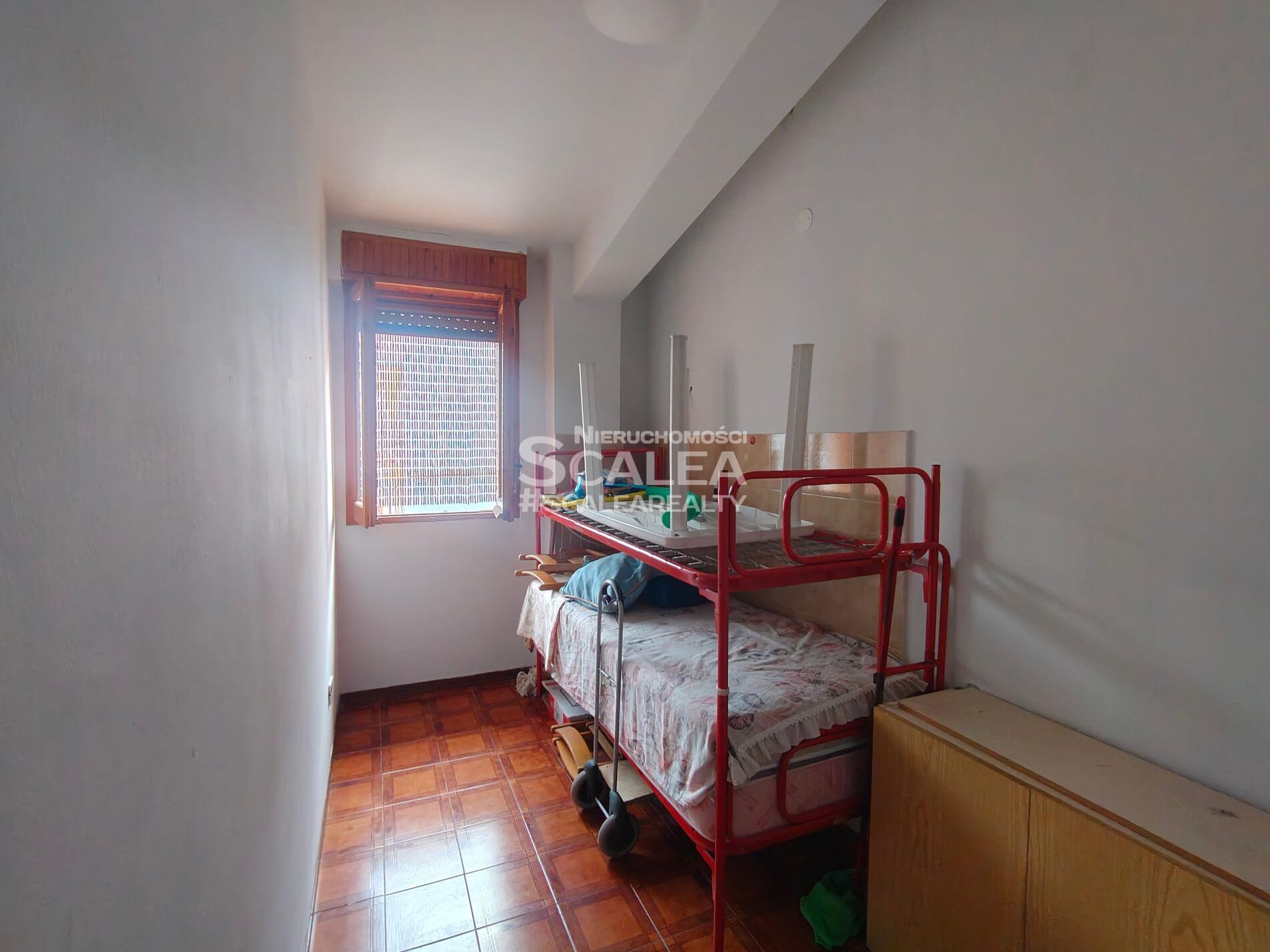 Apartament w centrum Scalea, 2 piętro, 3 sypialnie