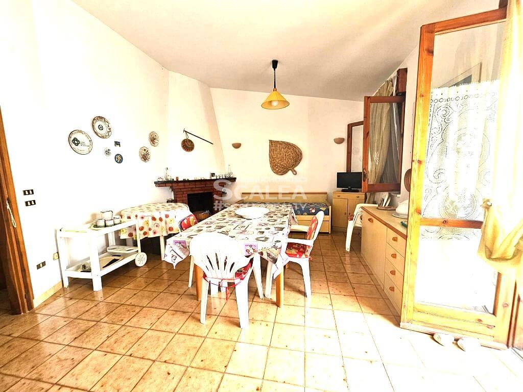 Apartament z garażem, w centrum Scalea, 80 m2 z widokiem na morze